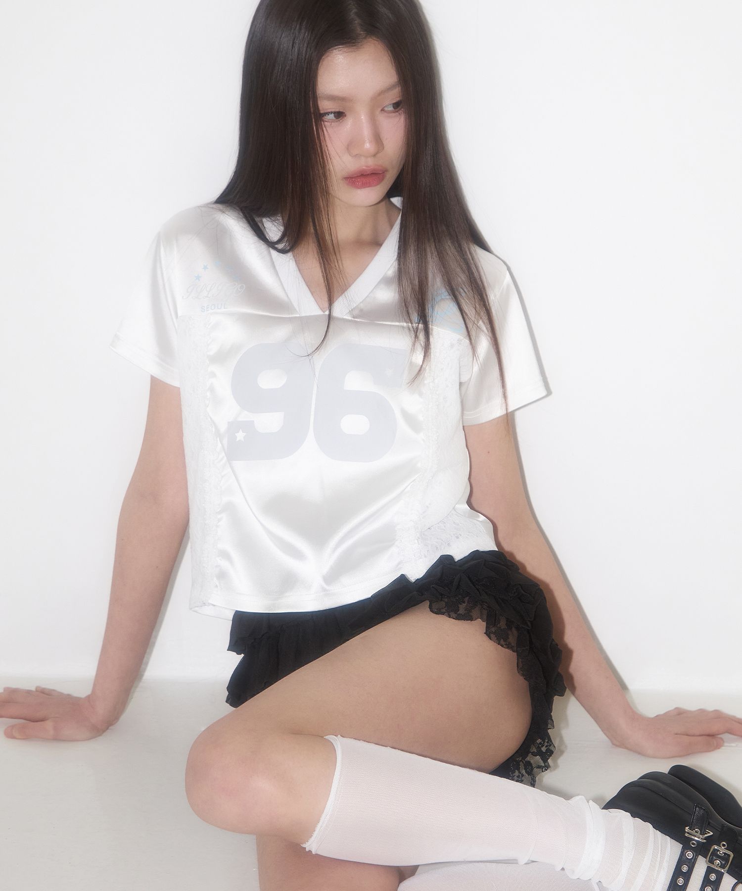 送料・関税込 ●ILLIGO●25SS LACE V-NECK JERSEY T-SHIRT ILLIGO] Lace V-Neck Jersey T-Shirt White – SellerWork