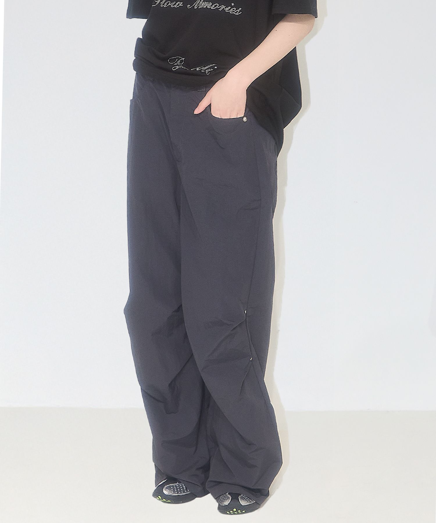 送料・関税込 ●ILLIGO●25SS IG PINTUCK WIDE PANTS IG PINTUCK WIDE PANTS BLACK - illigo | 60% - Asian Fashion
