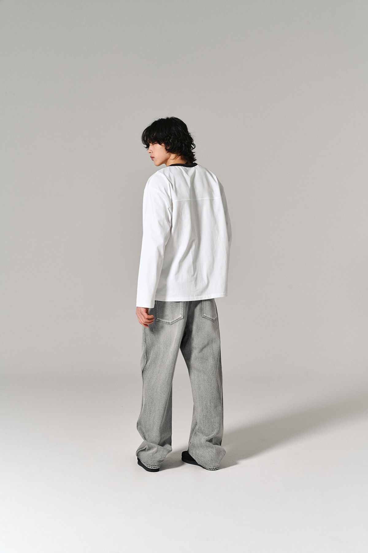 히즈핸더(HISHANDER) WASHED 5P DENIM PANTS BLEACHED BLACK