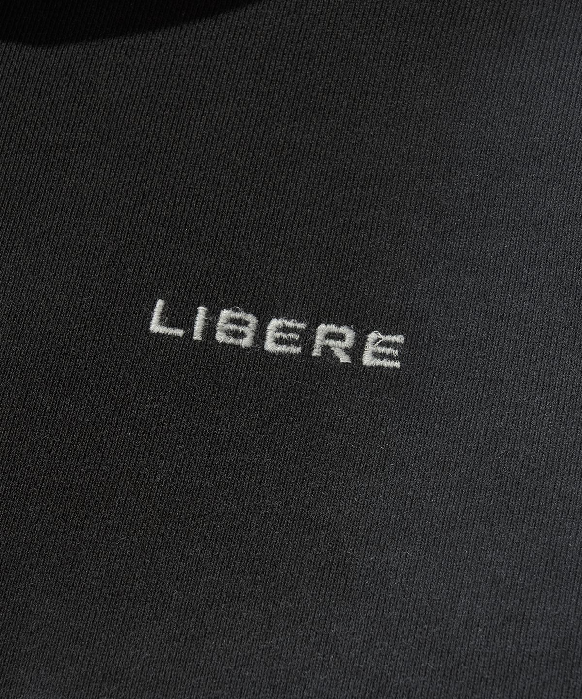 리베레(LIBERE) LOGO ZIP-UP HOODIE / BLACK