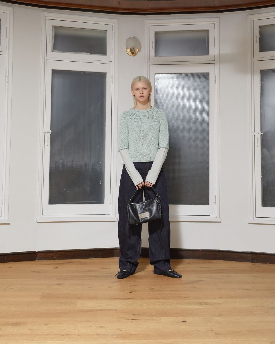 MUSINSA公式 | MATIN KIM SIDE ZIPPER TWO WAY BAG IN BLACK