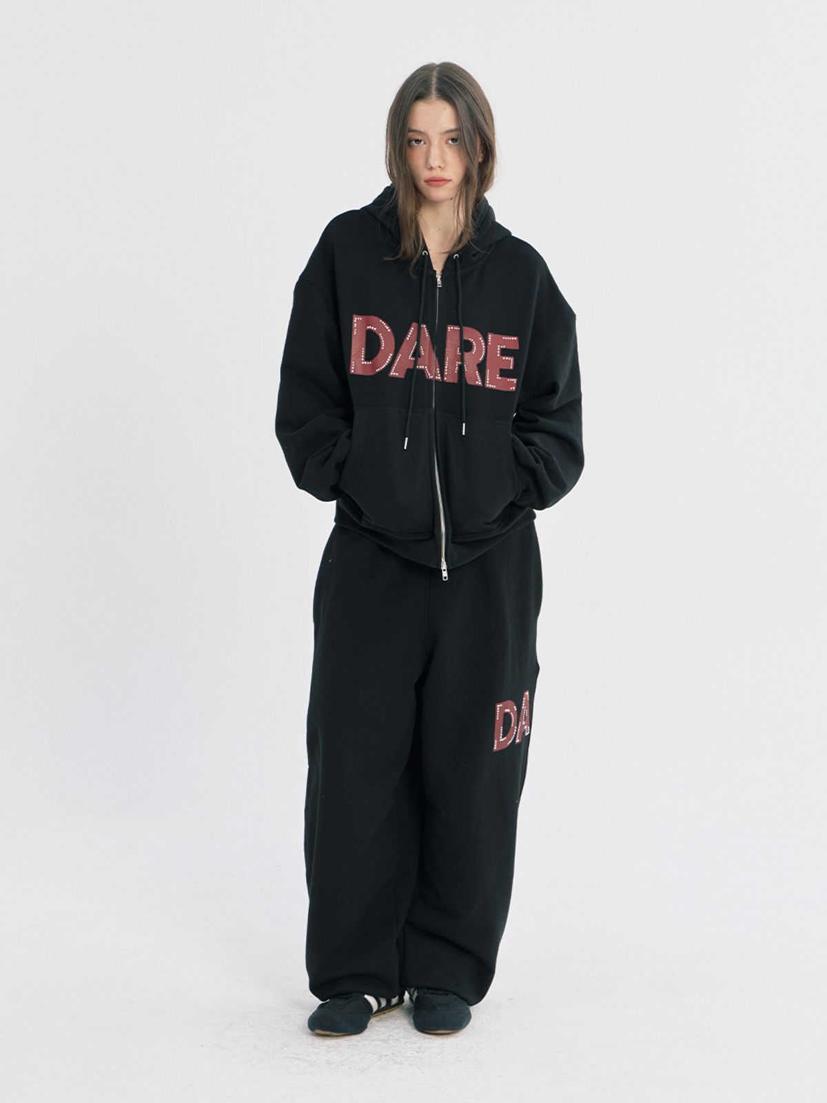 오피쉬(OAFISH) DARE BEADS SWEAT SET-UP, BLACK