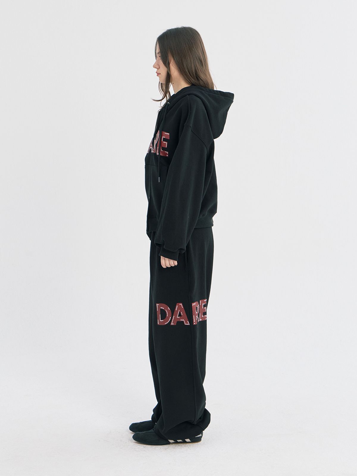 오피쉬(OAFISH) DARE BEADS SWEAT SET-UP, BLACK
