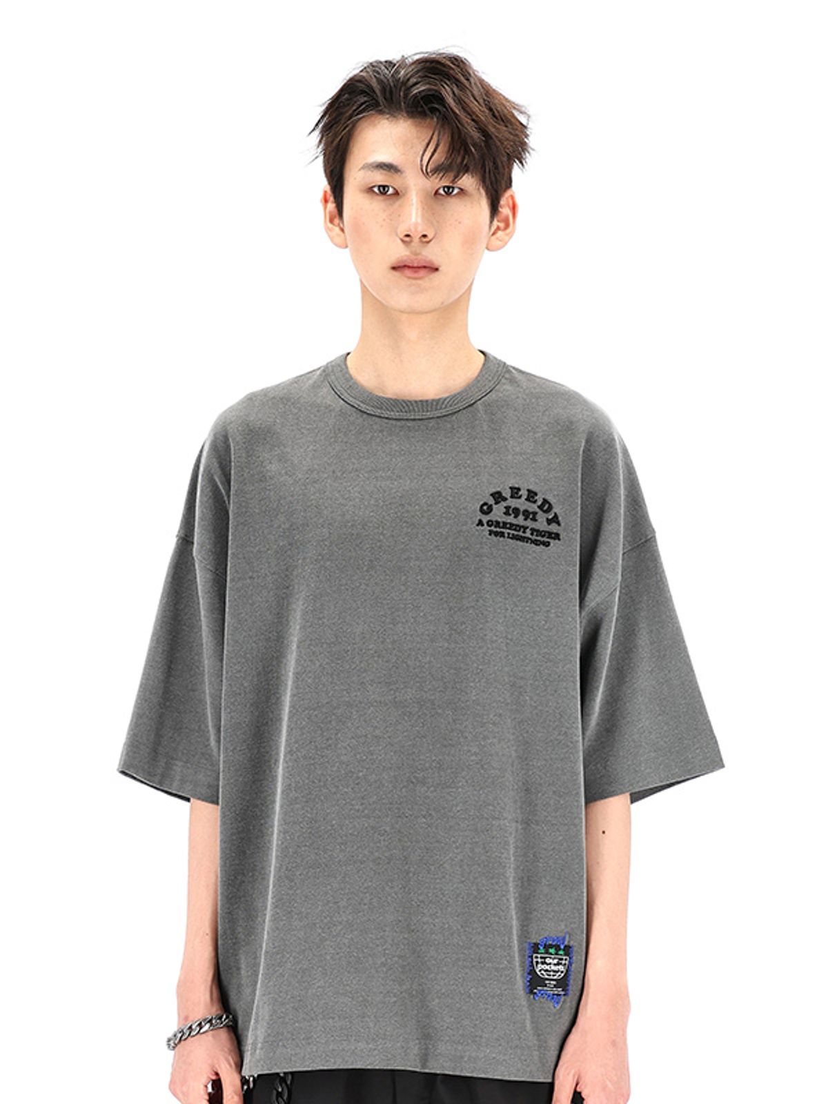 아워포켓츠(OURPOCKETS) 그리드 피그먼트 타이거 6부 오버핏 티셔츠(스틸 그레이)