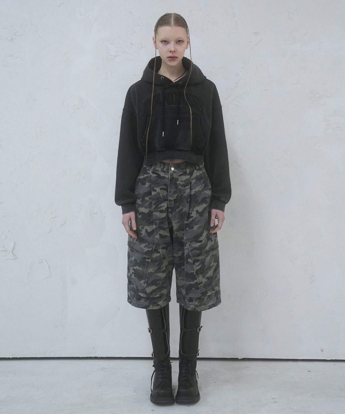 어반드레스(AVANDRESS) Side Big Denim Shorts CAMO