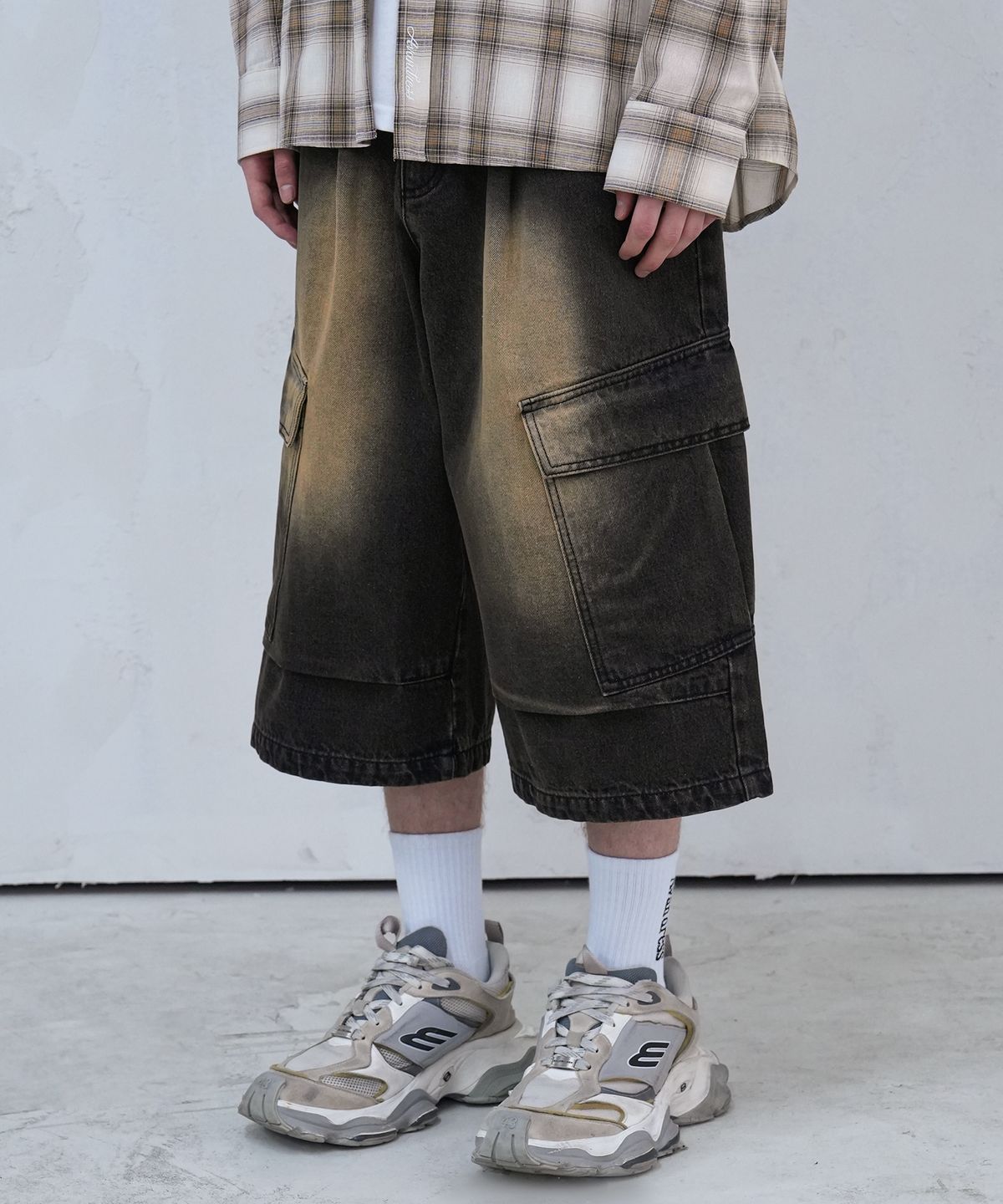어반드레스(AVANDRESS) Side Big Denim Shorts LIGHT CAMO
