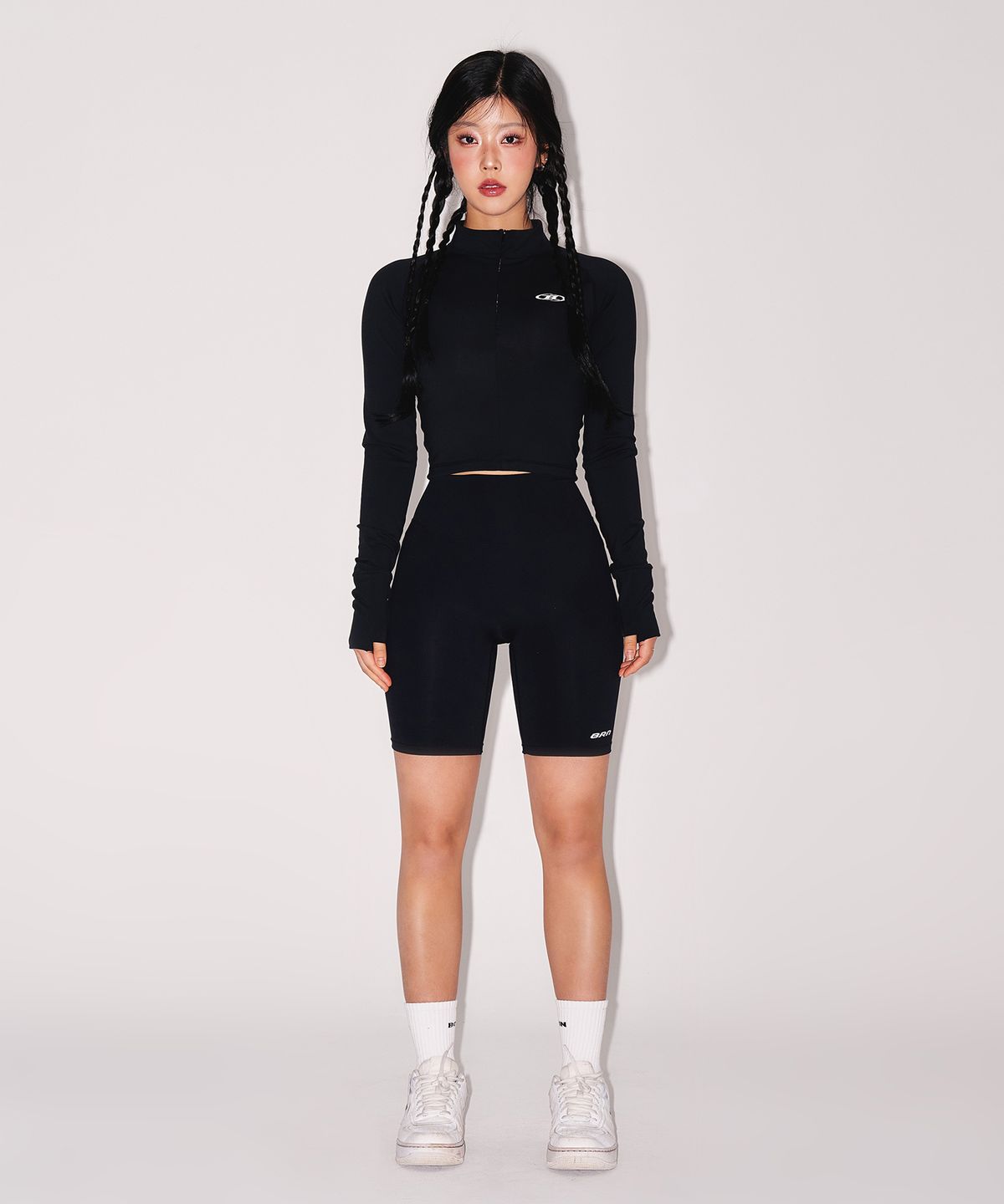 본투윈(BORN TO WIN) W SYMBOL B MESH HALF ZIP-UP JACKET [BLACK]