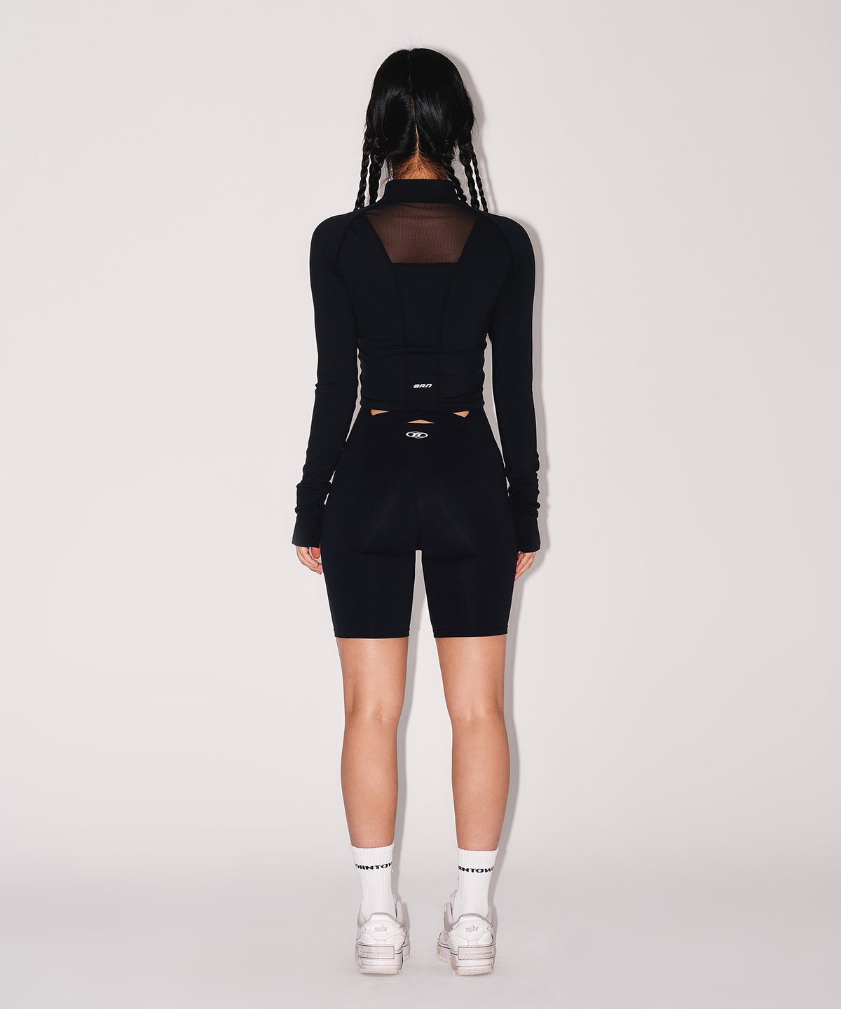 본투윈(BORN TO WIN) W SYMBOL B MESH HALF ZIP-UP JACKET [BLACK]