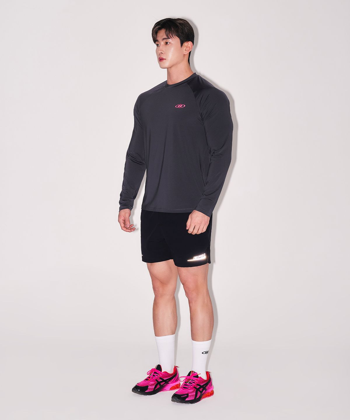 본투윈(BORN TO WIN) BRN SQUARE QUICK DRY LONG SLEEVE [CHARCOAL]