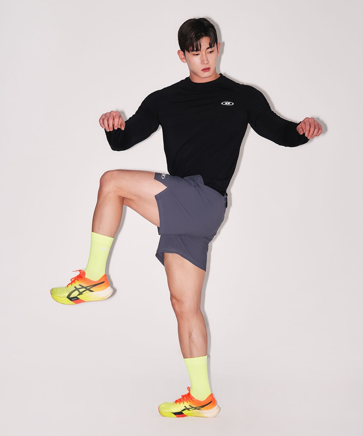 본투윈(BORN TO WIN) BRN SQUARE QUICK DRY LONG SLEEVE [BLACK]