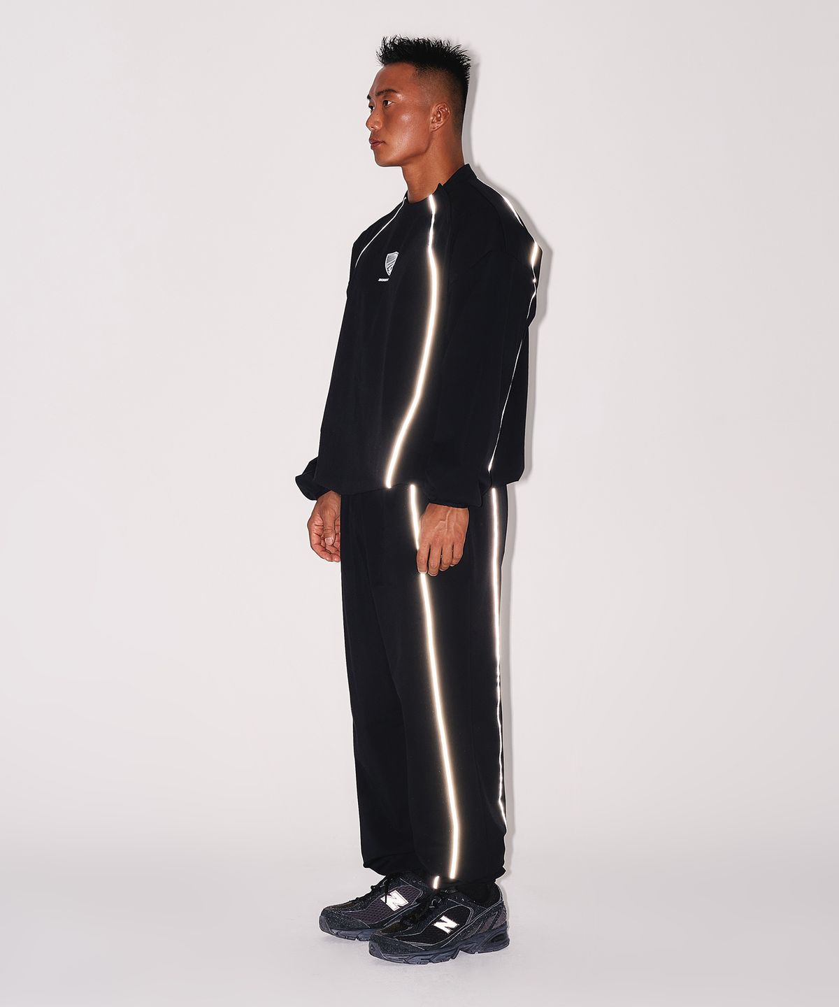 본투윈(BORN TO WIN) WIND TECH MOCK NECK LONG SLEEVE [BLACK]