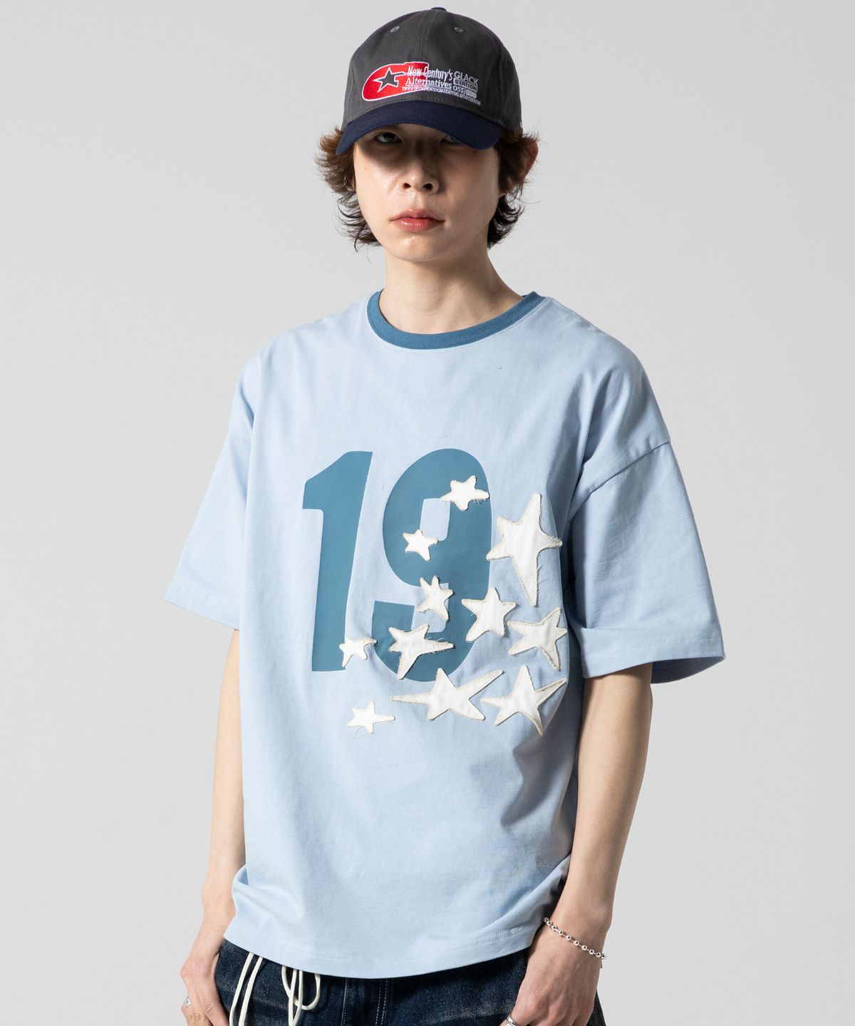 글랙(GLACK) GT124 넘버링 스타 아플리케 티셔츠 (BLUE)