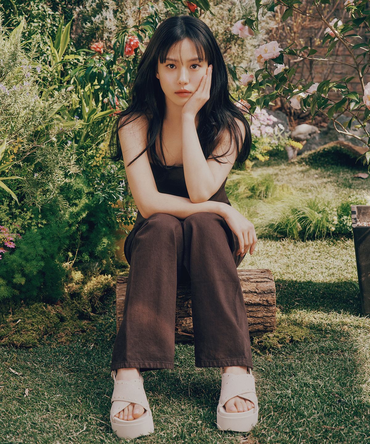 숄(SCHOLL) (WOMEN) 크로스 스트랩 스터드 샌들  브라운 (HH54K2G61D)