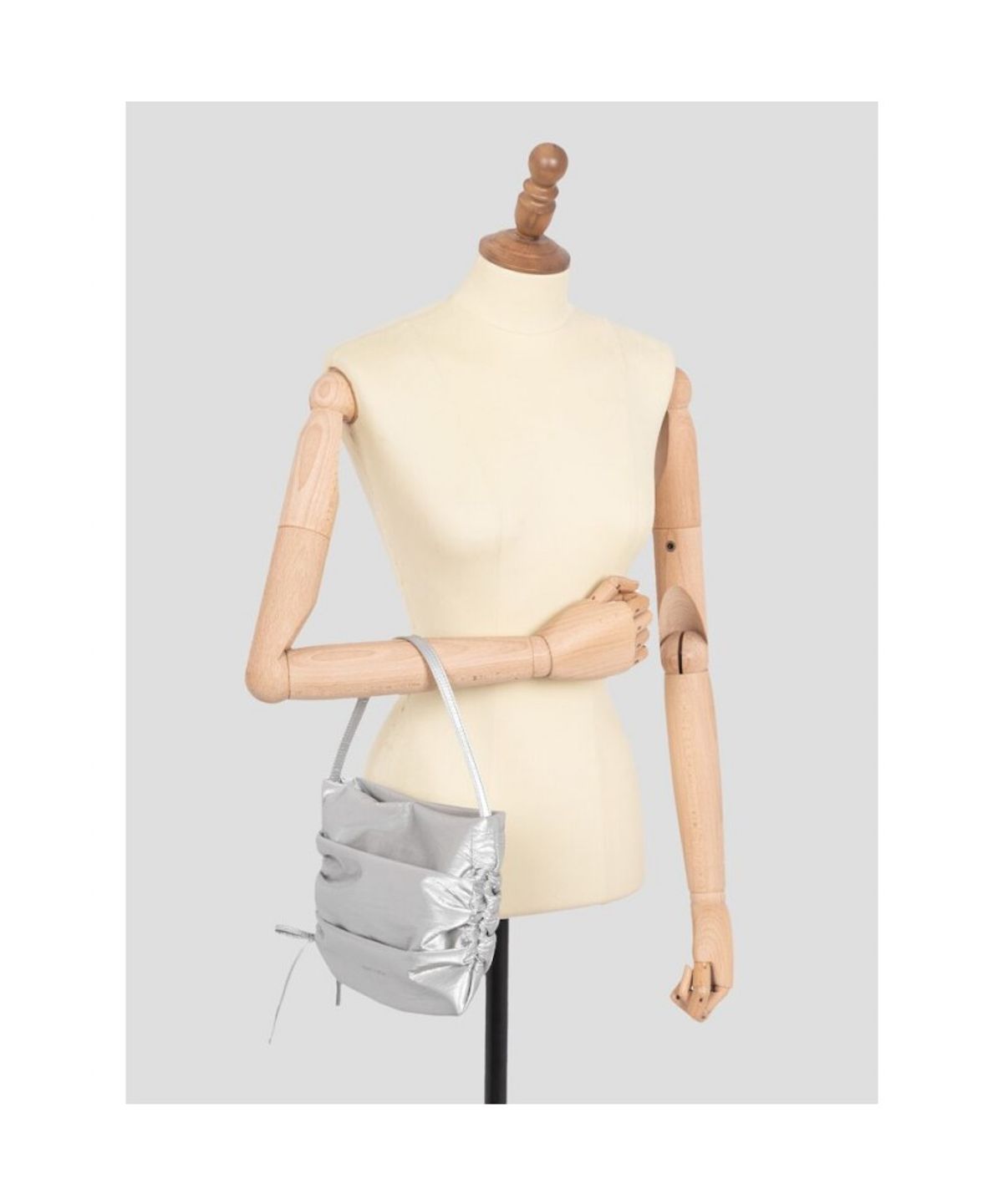 빈폴 액세서리(BEANPOLE ACCESSORY) 윈디 셔링 스몰 토트백 - 라이트 그레이