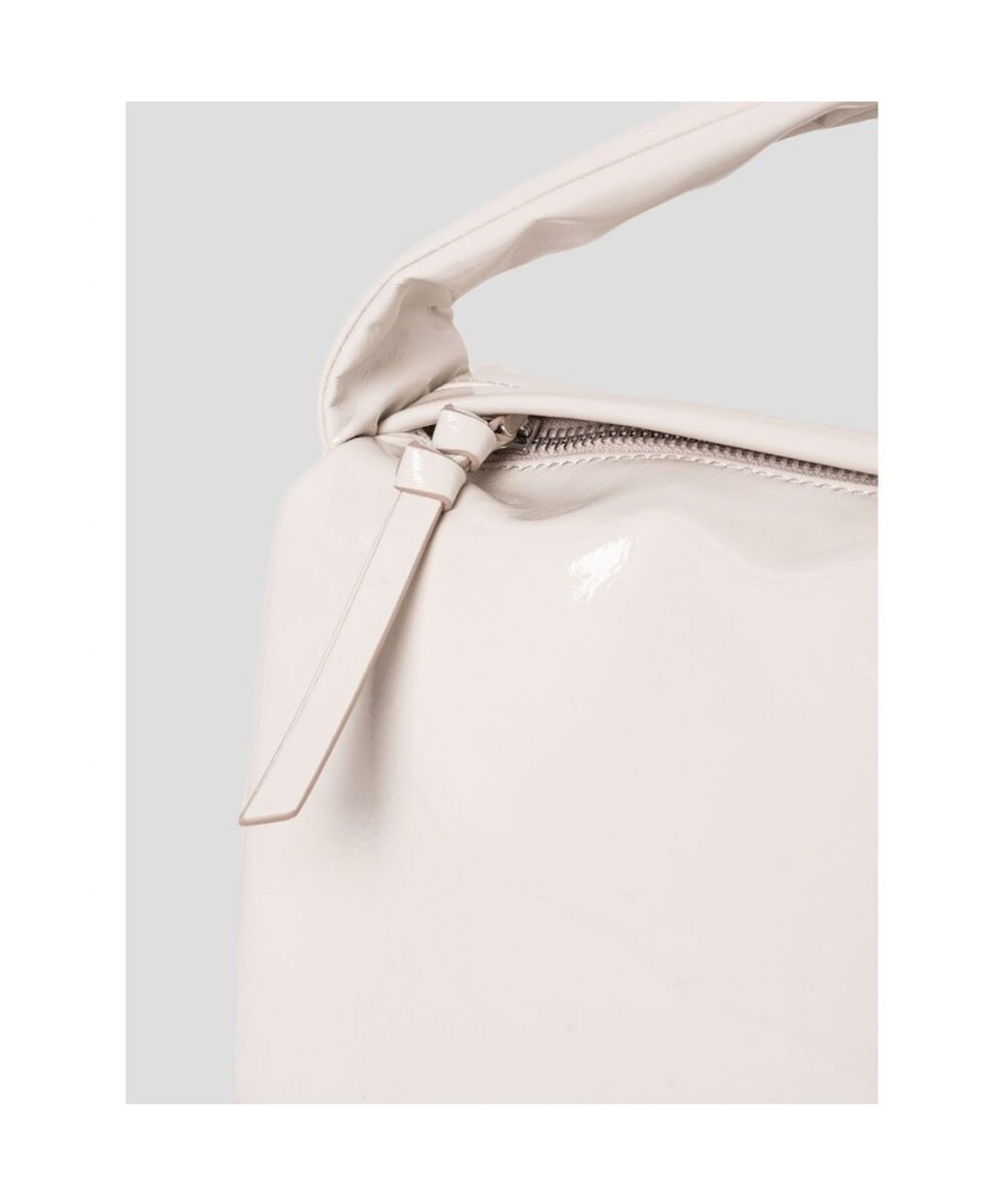 빈폴 액세서리(BEANPOLE ACCESSORY) 윈디 볼륨 토트백 - 아이보리