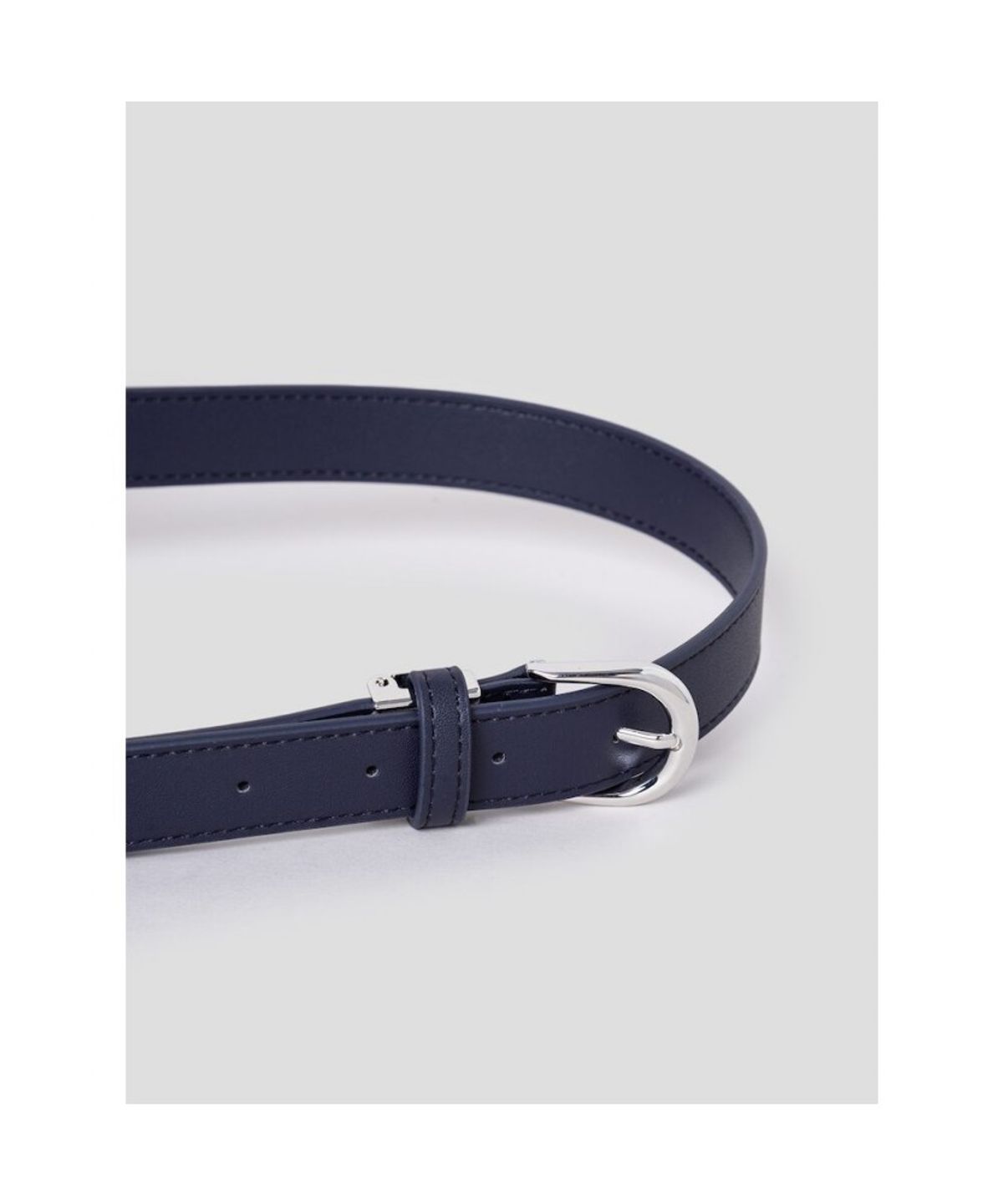 빈폴 액세서리(BEANPOLE ACCESSORY) 여성 그레이스 타공 벨트색 - 네이비