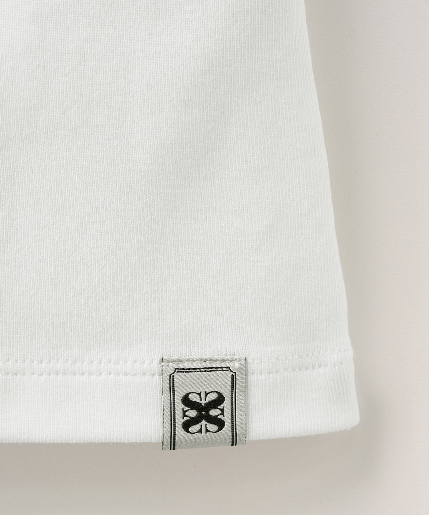 MUSINSA | SATUR (W) Bon Voyage Slim Fit Crop T-Shirt White