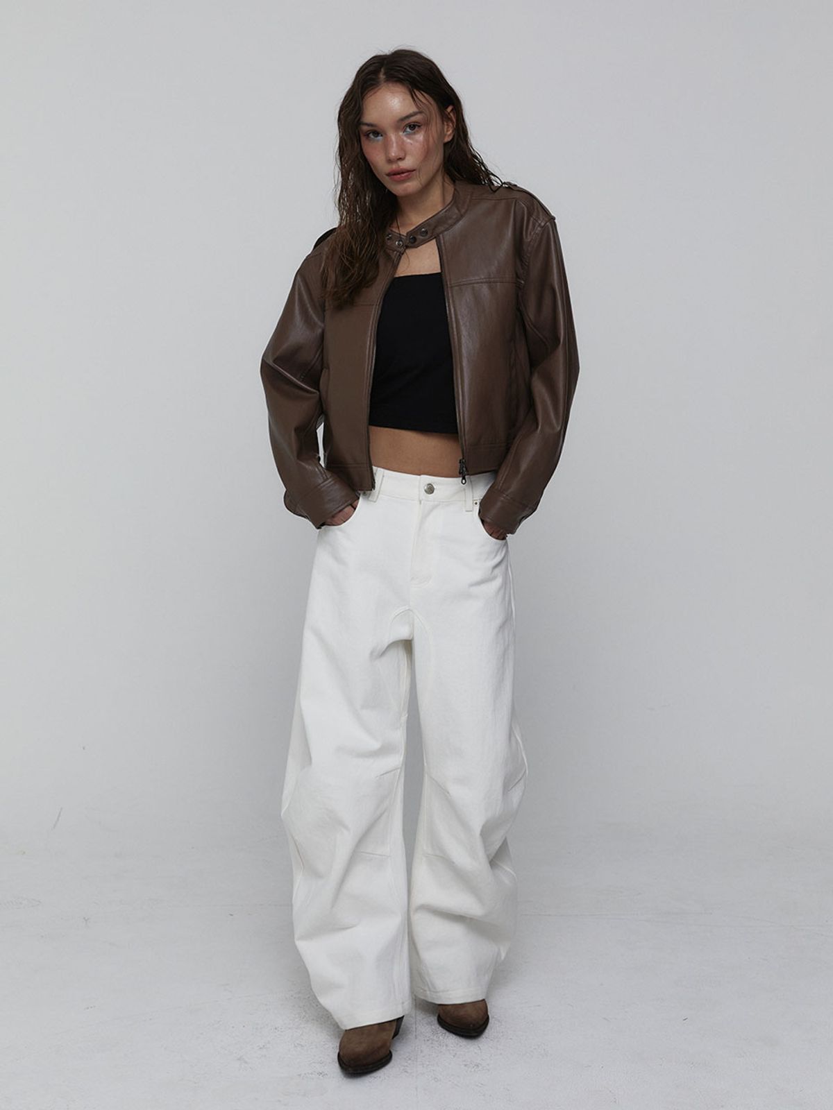 비수스(VISUS) Curved Cotton Pants_White