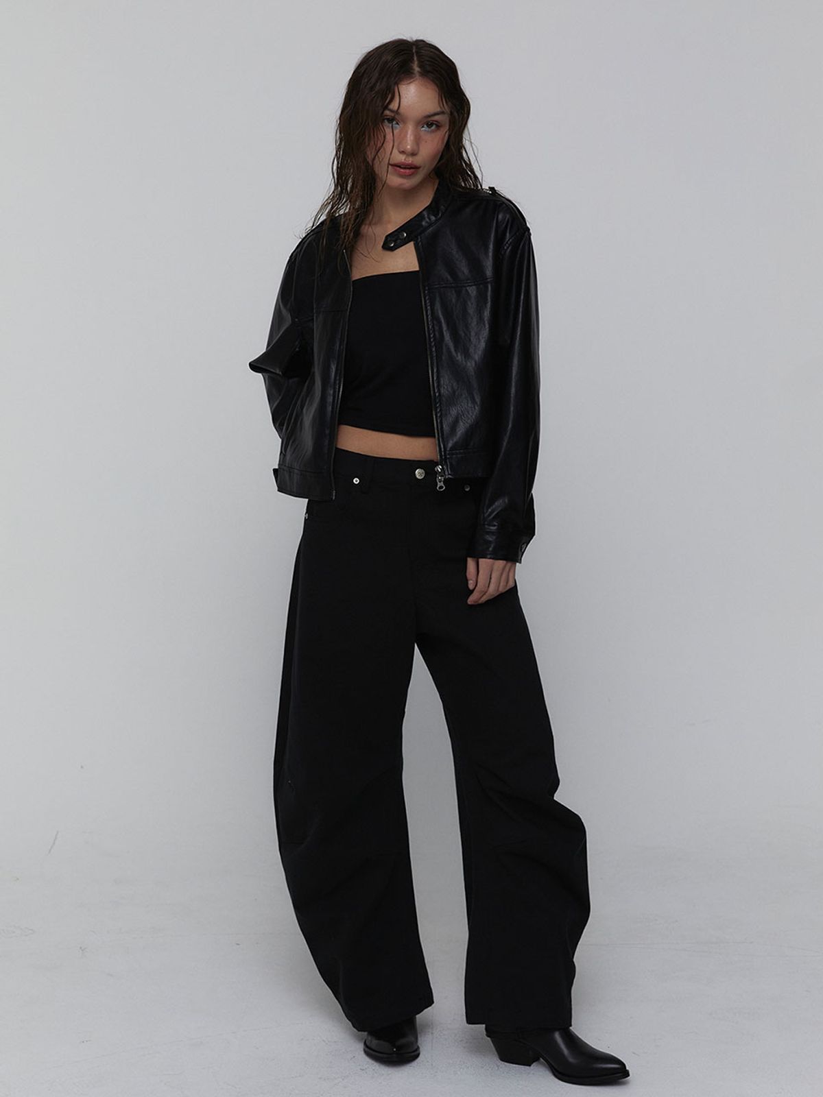 비수스(VISUS) Curved Cotton Pants_Black