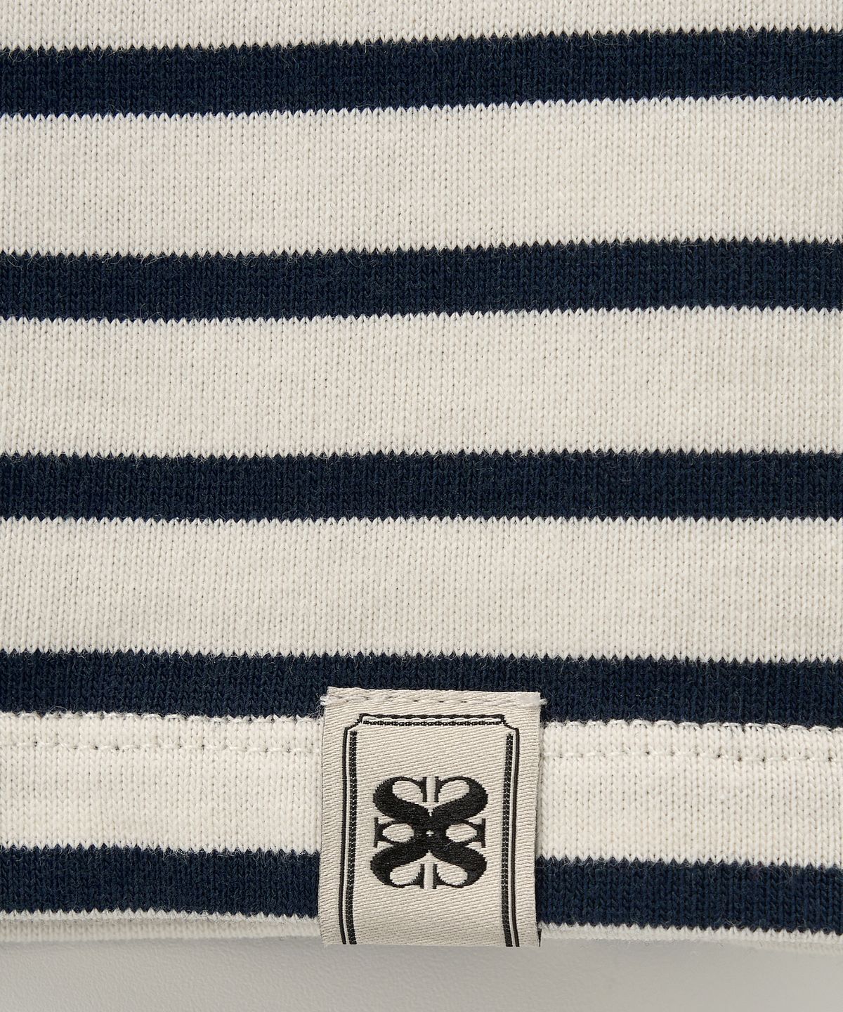 세터(SATUR) (W) 본 보야지 보더 롱 슬리브 크림