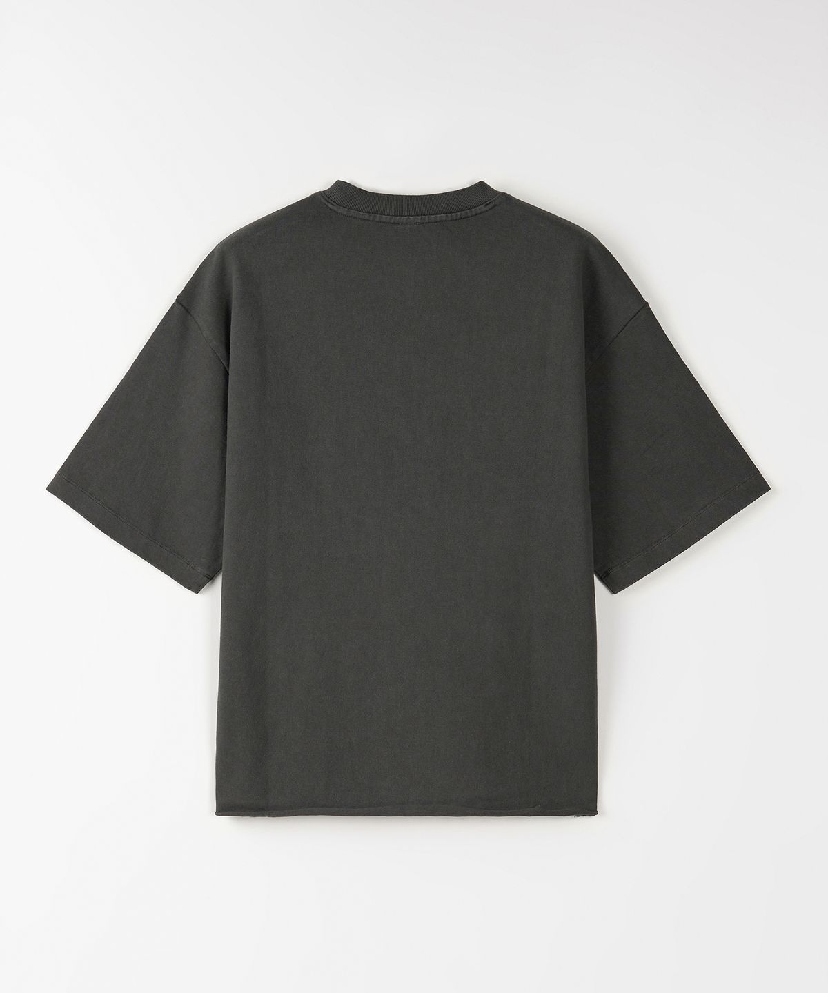 토피(TOFFEE) 피그먼트 크롭드 티 (CHARCOAL)