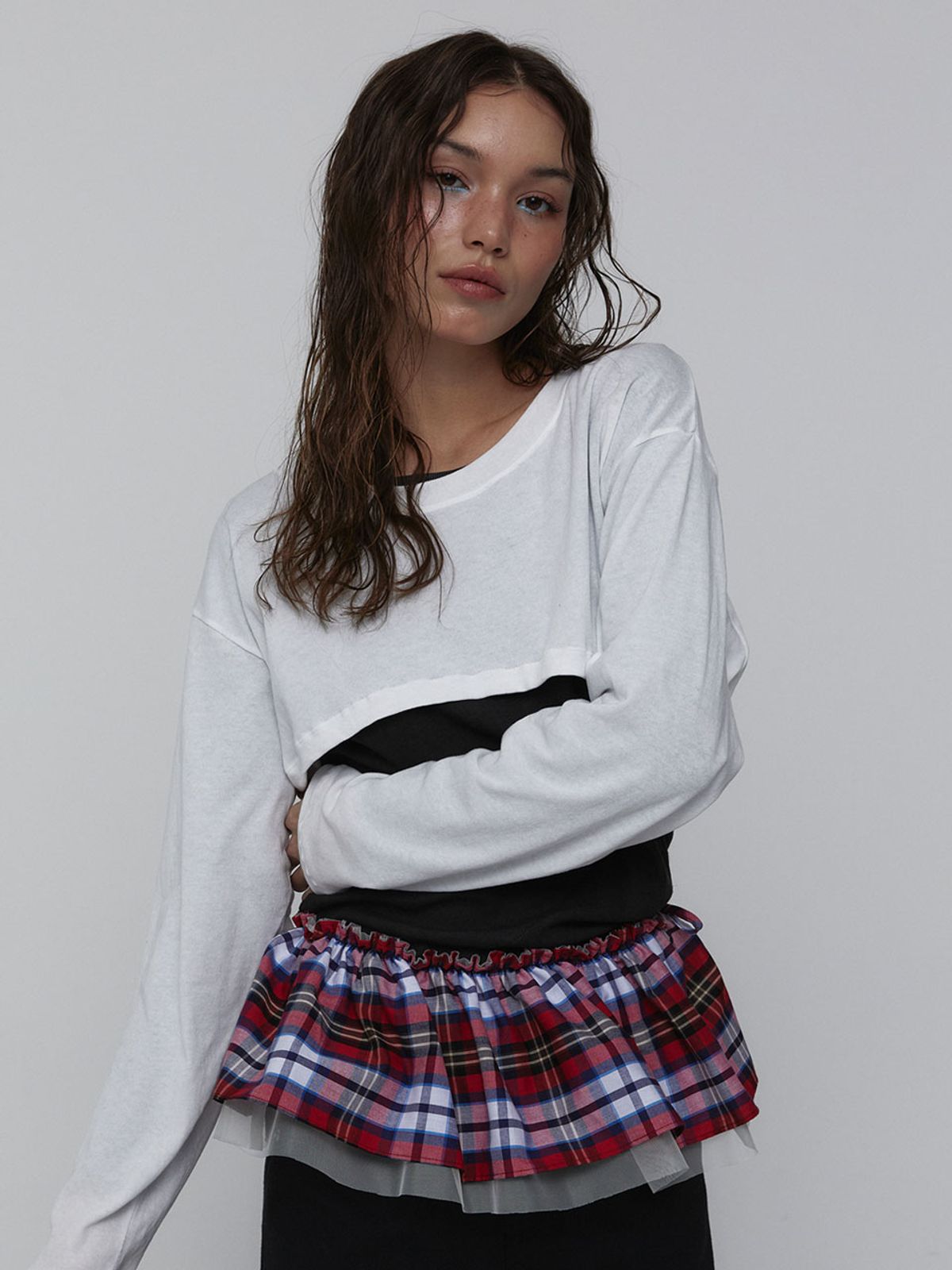 비수스(VISUS) Cotton Cropped Top_White