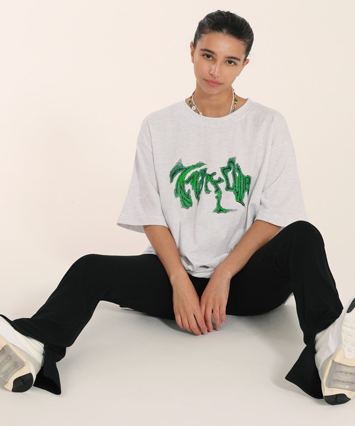 떨스티클럽(THIRSTYCLUB) Kiki side slit leggigns pants - Black