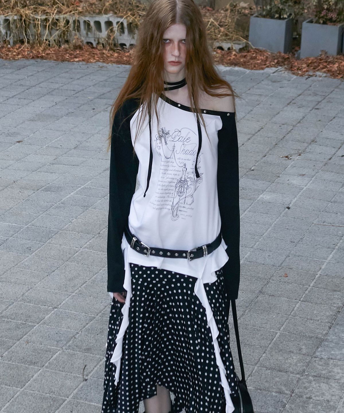 낫노잉(NOTKNOWING) One Shoulder Raglan Ruffle Top (WHITE)