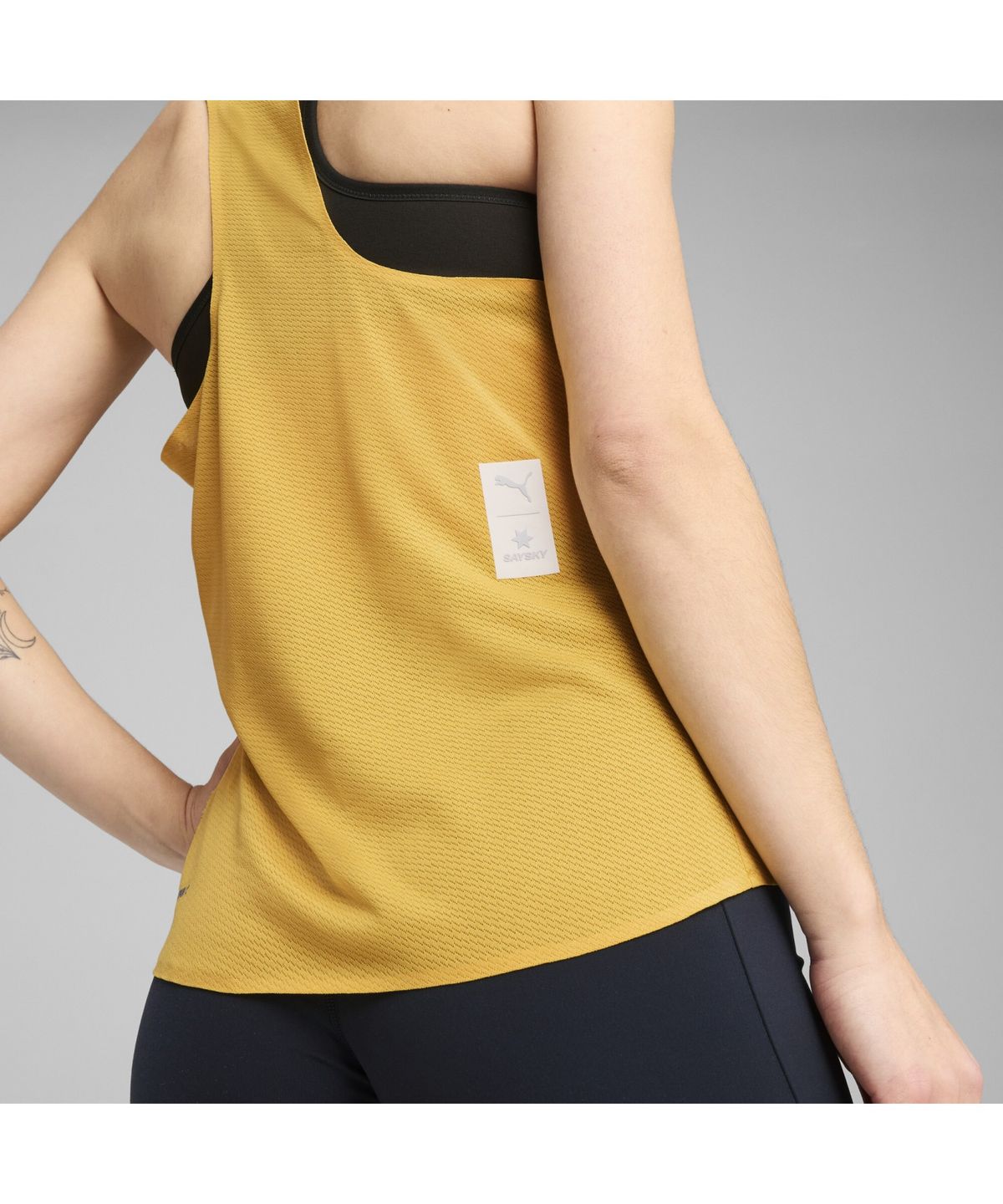 푸마(PUMA) 푸마 x 세이스카이 러닝 싱글렛 W PUMA X SAYSKY SINGLET (52722462)