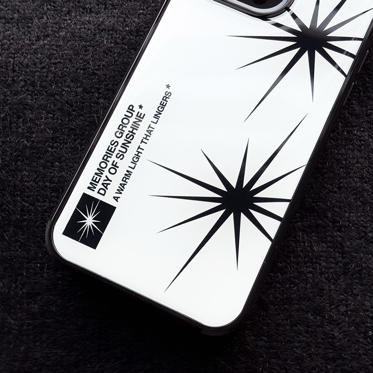 메모리즈바운더리(MEMORIESBOUNDARY) Radiant Days Graphic Phone Case (Epoxy_WH)