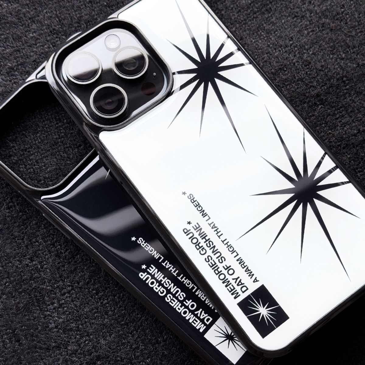 메모리즈바운더리(MEMORIESBOUNDARY) Radiant Days Graphic Phone Case (Epoxy_WH)