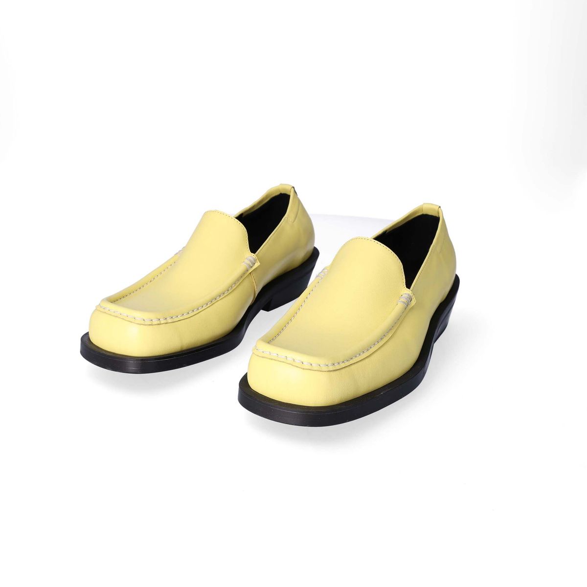 누스미크(NUOSMIQ) NARI Loafers Lemon