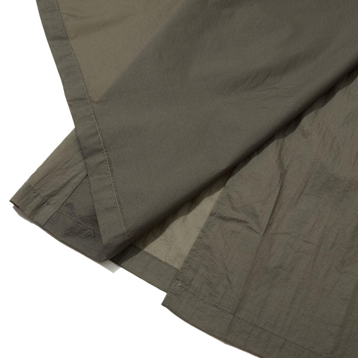펜필드(PENFIELD) 패커블 나일론 카고 랩스커트 올리브_FR2WS71U