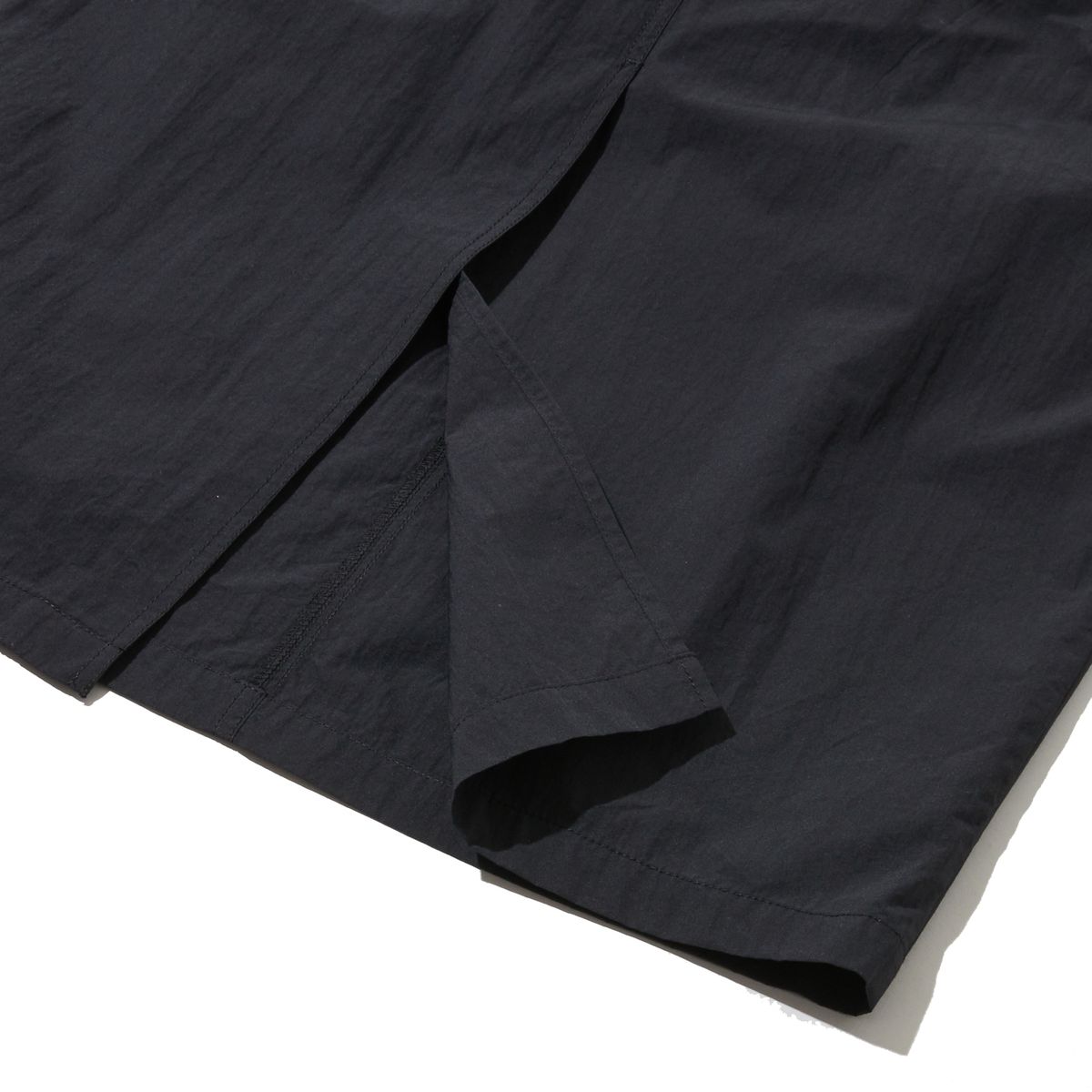 펜필드(PENFIELD) CN 하이웨이스트 투턱 H라인 스커트 블랙_FR2WS61F