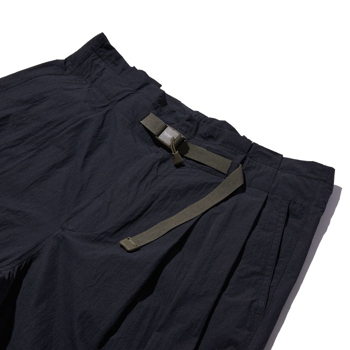 펜필드(PENFIELD) CN 하이웨이스트 투턱 벌룬팬츠 블랙_FR2WP52U