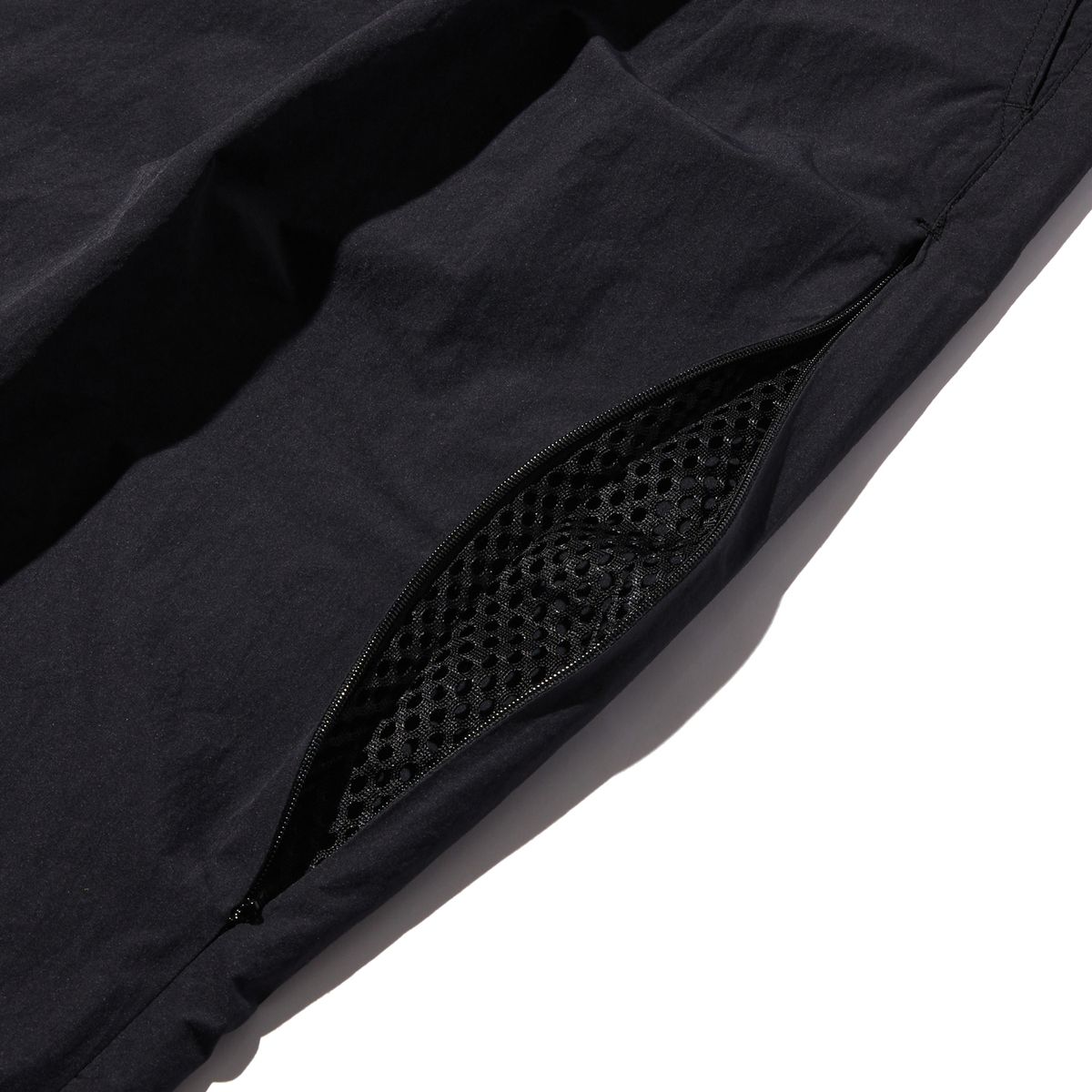 펜필드(PENFIELD) CN 투턱 마그네틱 벌룬팬츠 블랙_FR2WP61U