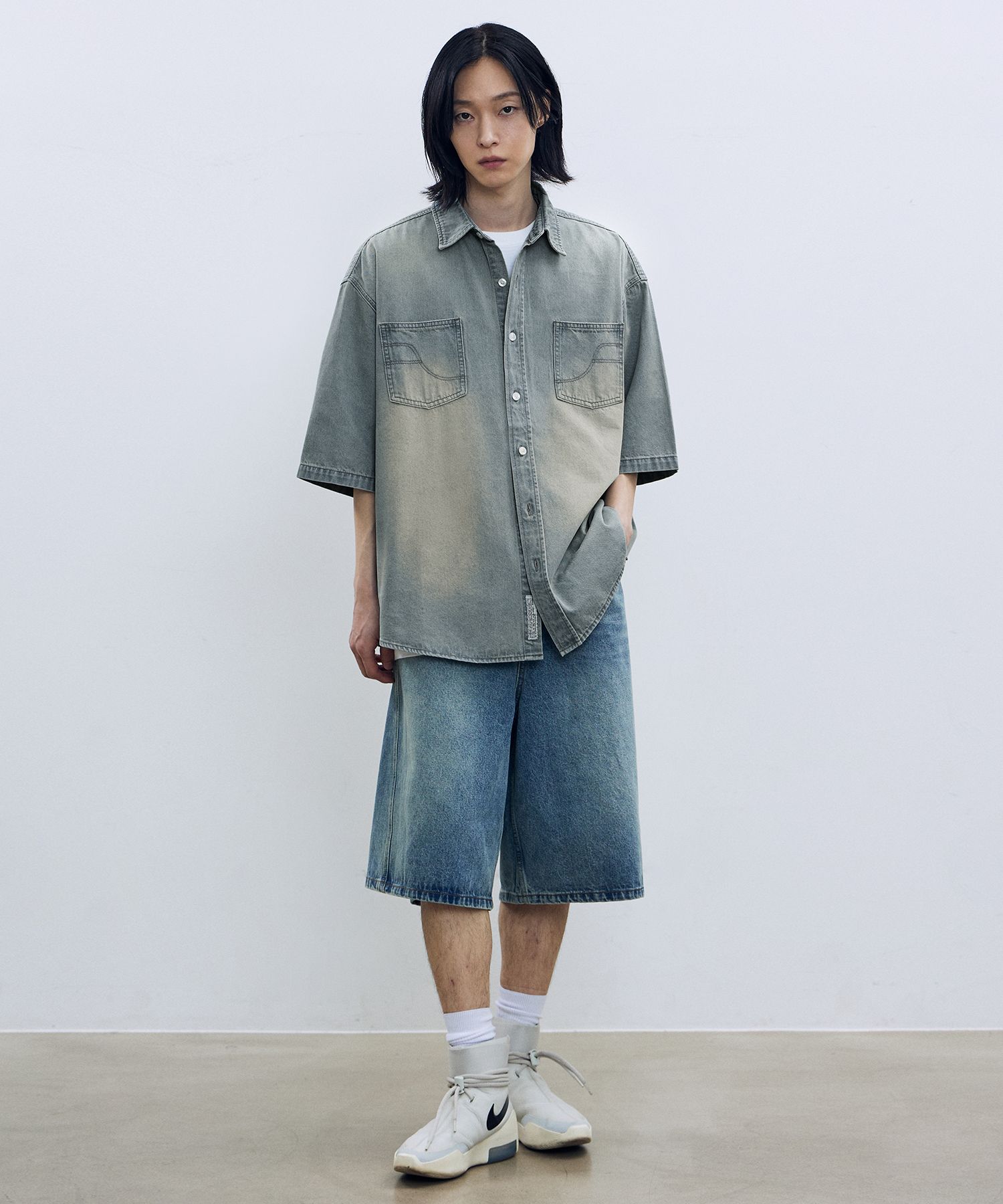MUSINSA | FILLUMINATE F Stitch Denim Half Shirt-Grey Blue