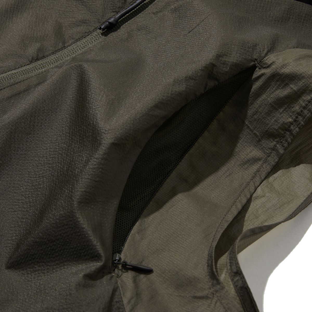 펜필드(PENFIELD) 나일론 컬러 블락 유틸리티 후드 베스트 올리브_FR2WV51F