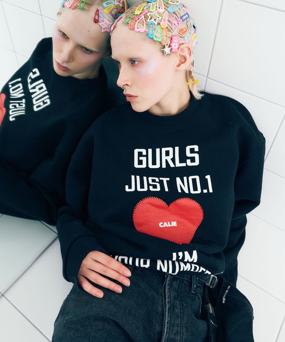 에즈이프 캘리(ASIF CALIE) GURLS JUST SWEATSHIRT BLACK