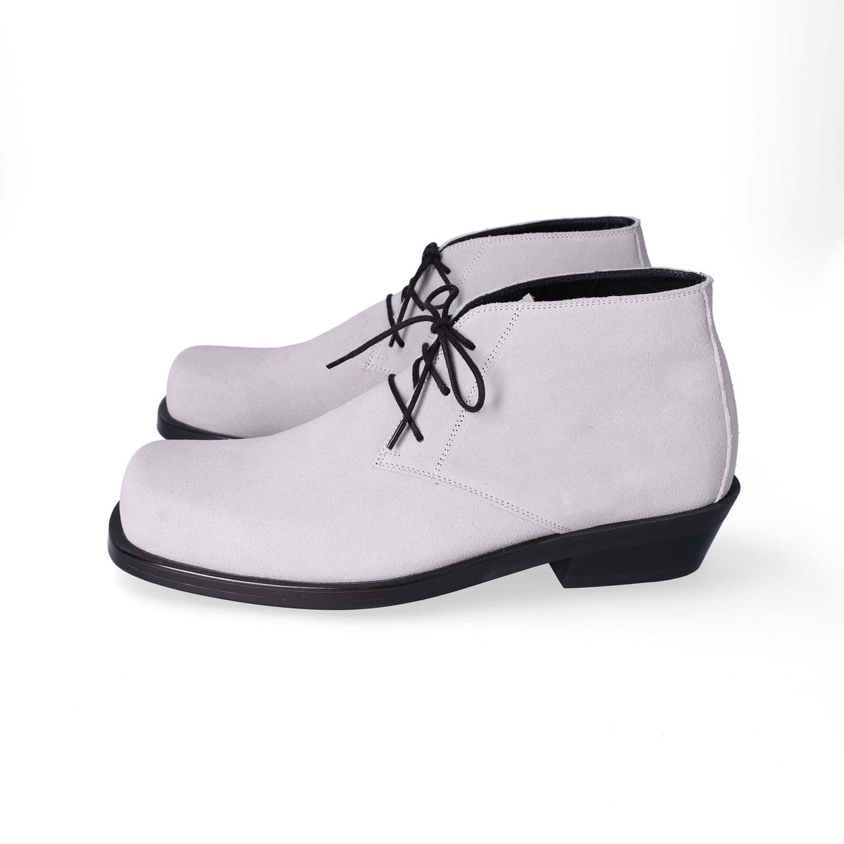 누스미크(NUOSMIQ) BASA Chukka Boots Cement Italy Sprit