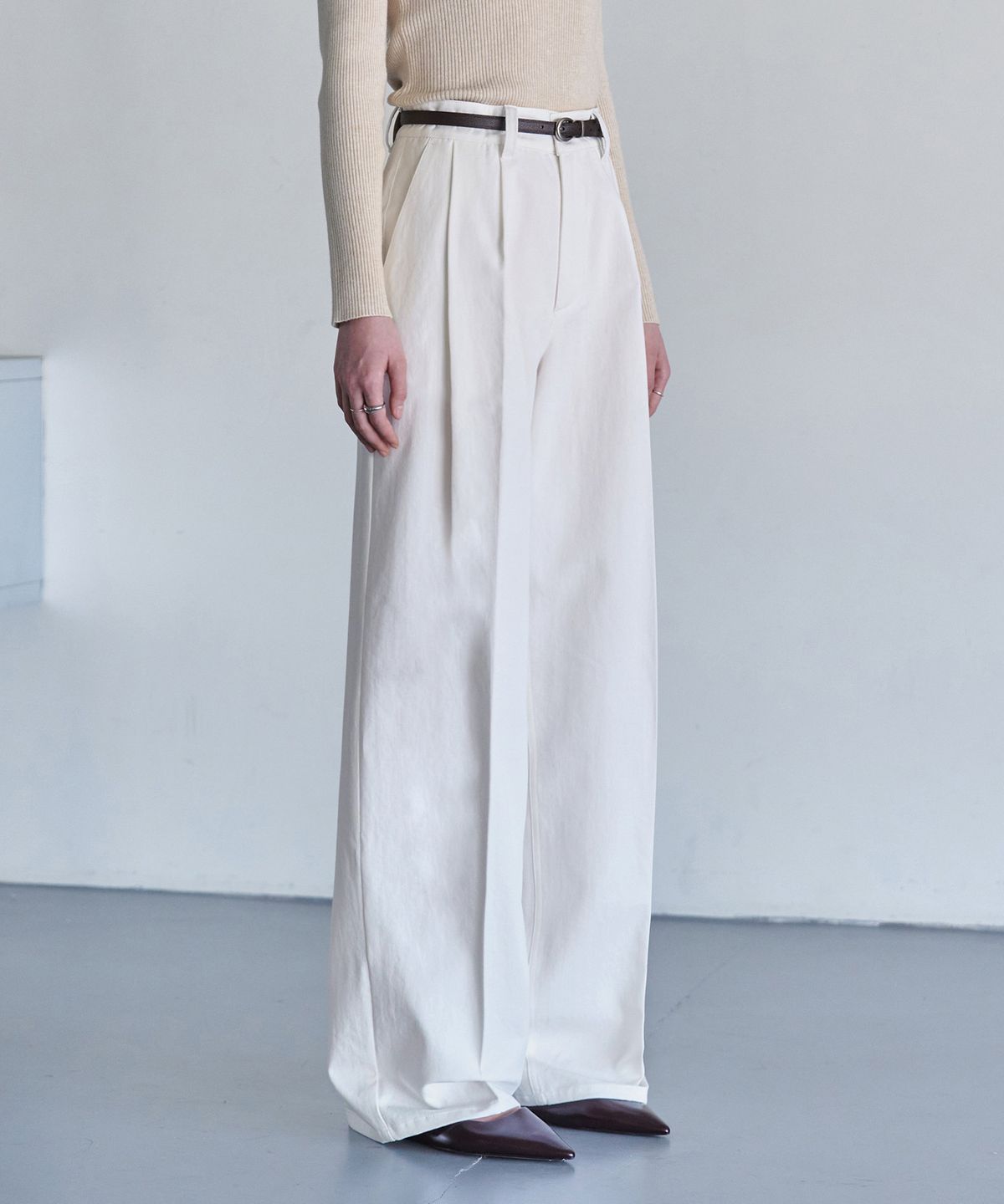 데케트 우먼(DECET WOMEN) 2Pleats Wide Pants DCWPT012Ivory