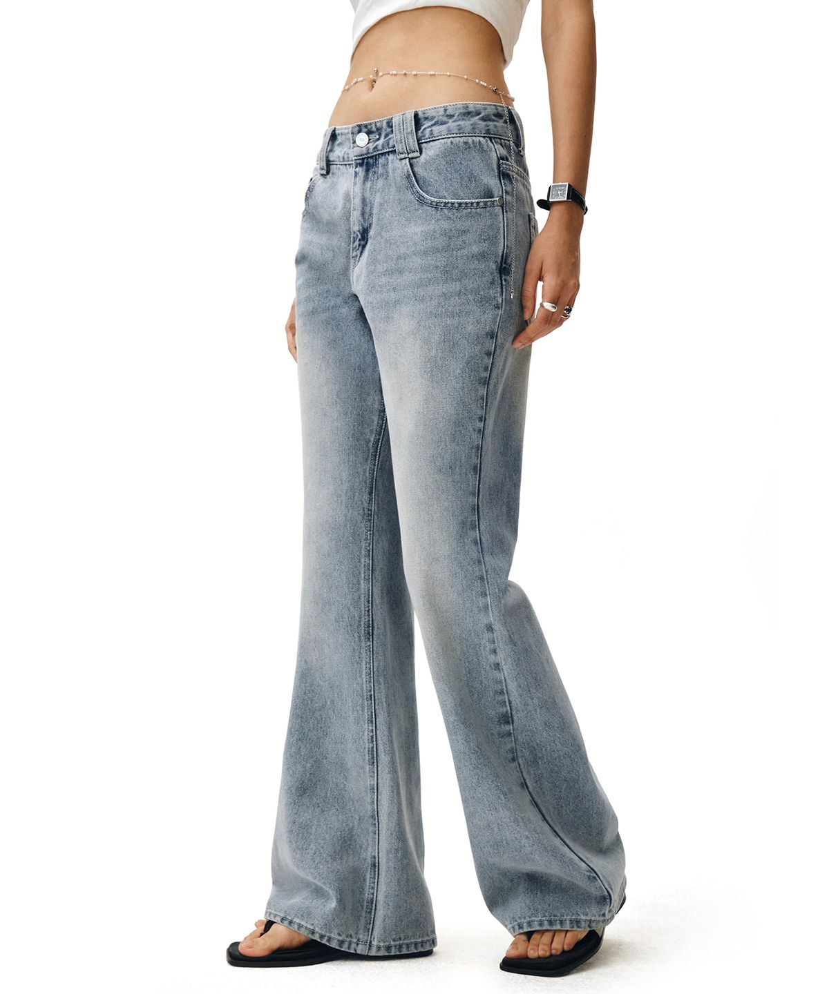 데케트 우먼(DECET WOMEN) Signature Low Rise Semi Flared Jeans DCWPT003LBlueB