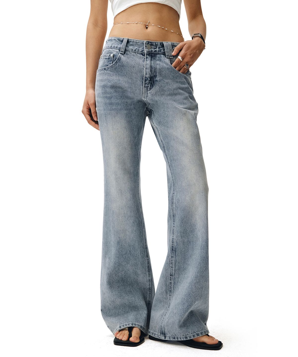 데케트 우먼(DECET WOMEN) Signature Low Rise Semi Flared Jeans DCWPT003LBlueB