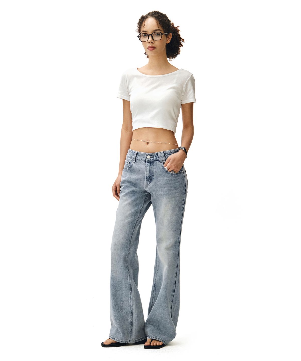 데케트 우먼(DECET WOMEN) Signature Low Rise Semi Flared Jeans DCWPT003LBlueB