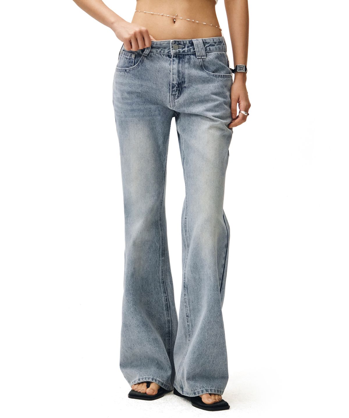 데케트 우먼(DECET WOMEN) Signature Low Rise Semi Flared Jeans DCWPT003LBlueB