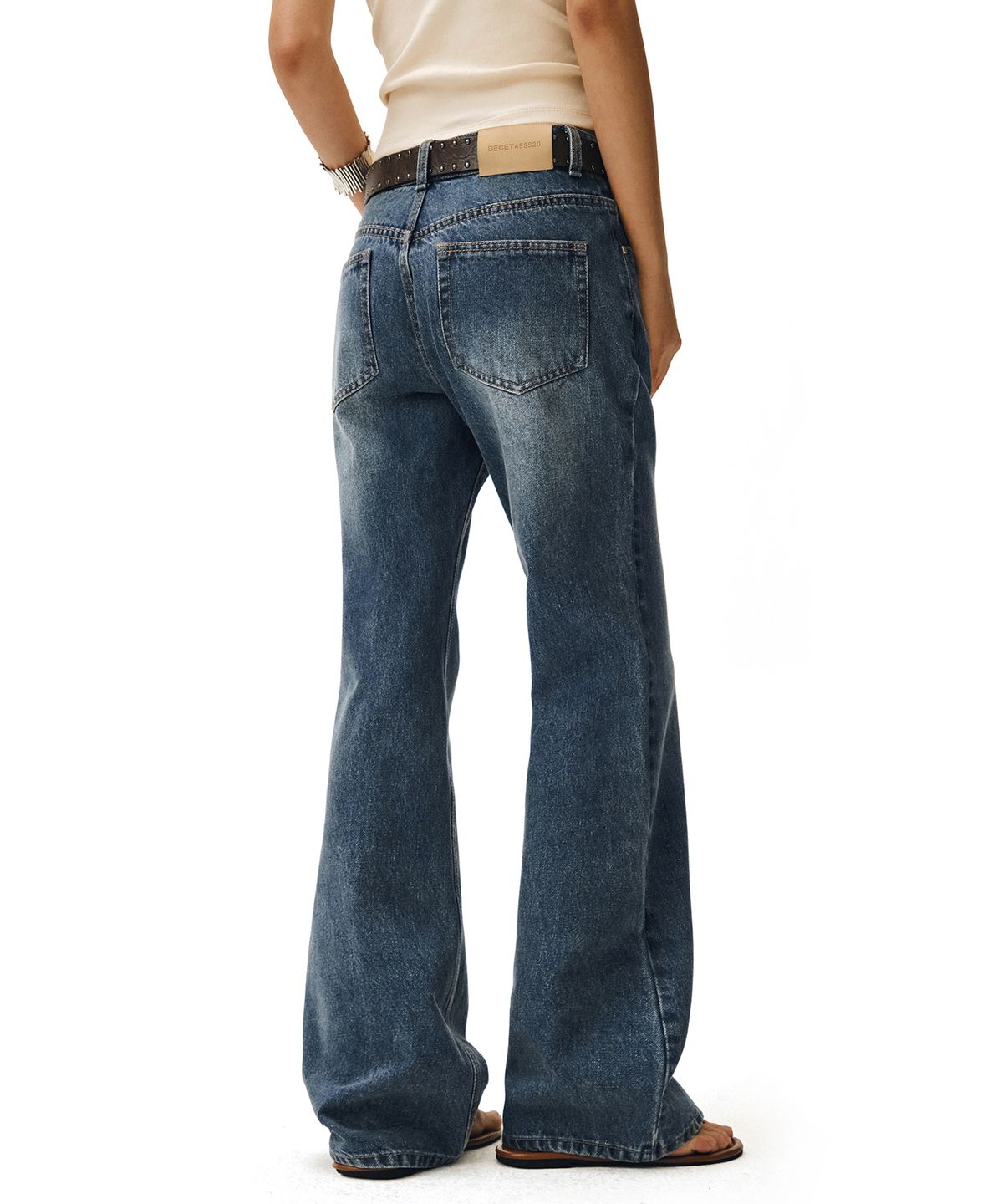 데케트 우먼(DECET WOMEN) Signature Low Rise Semi Flared Jeans DCWPT003BlueB