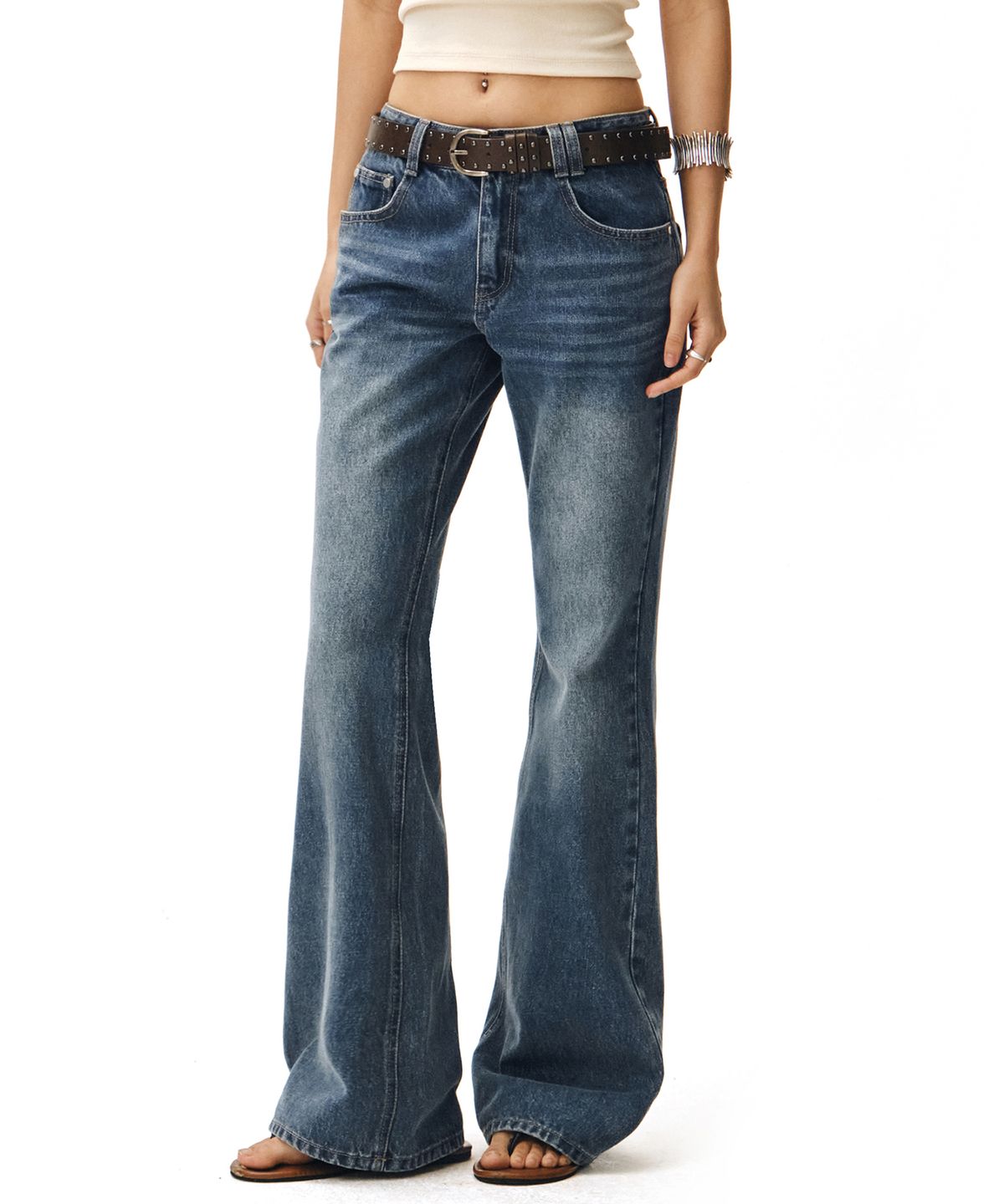 데케트 우먼(DECET WOMEN) Signature Low Rise Semi Flared Jeans DCWPT003BlueB