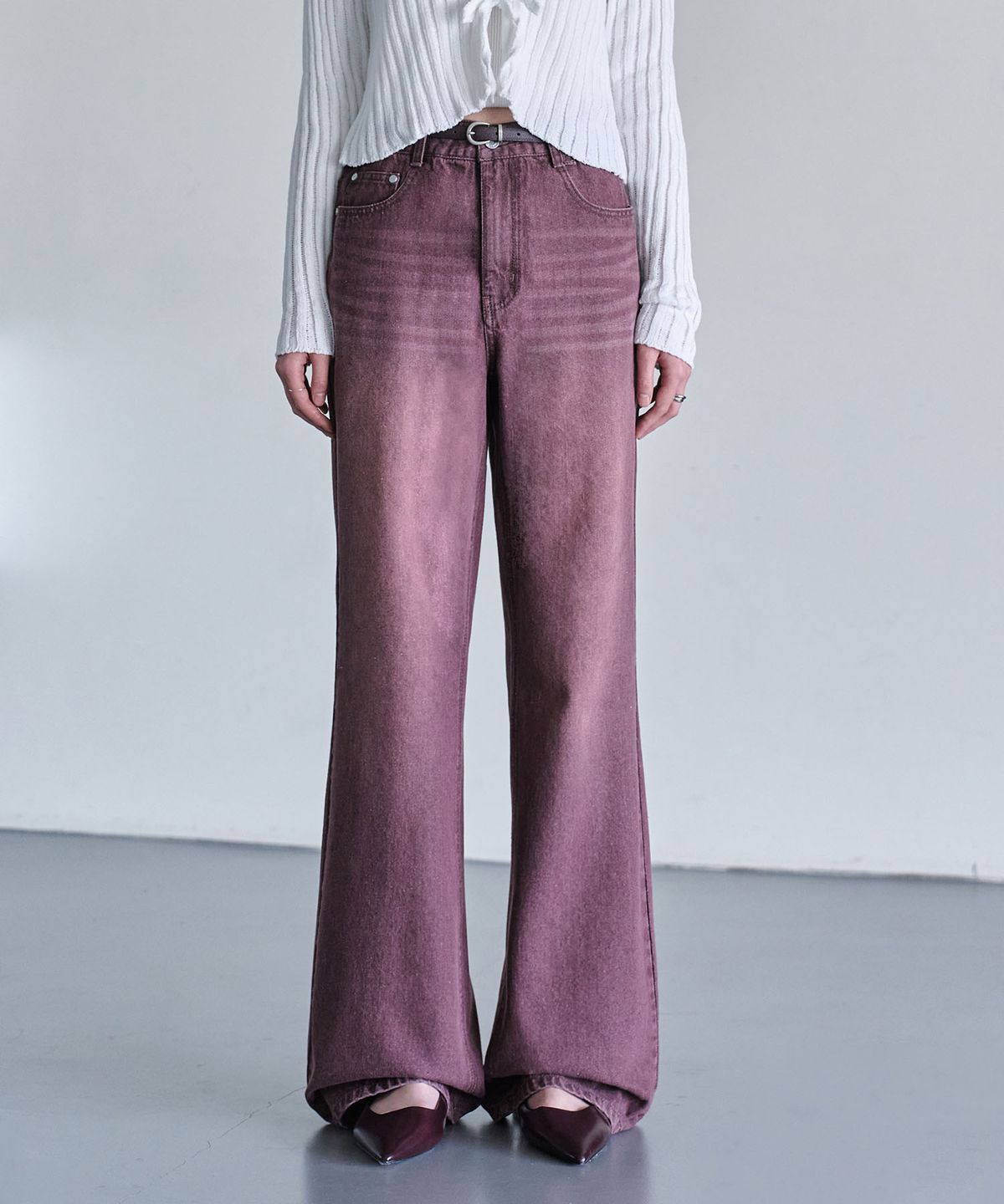 데케트 우먼(DECET WOMEN) Signature Semi Flared Jeans DCWPT002Wine