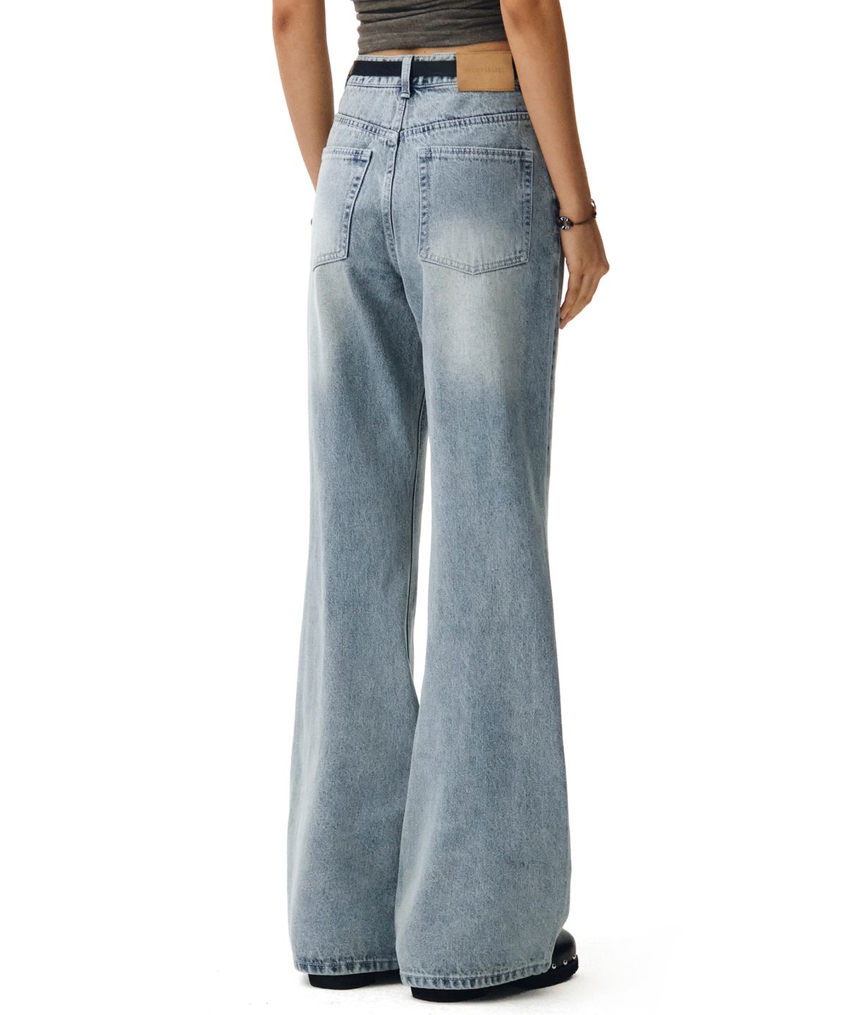데케트 우먼(DECET WOMEN) Signature Semi Flared Jeans DCWPT002LBlueB