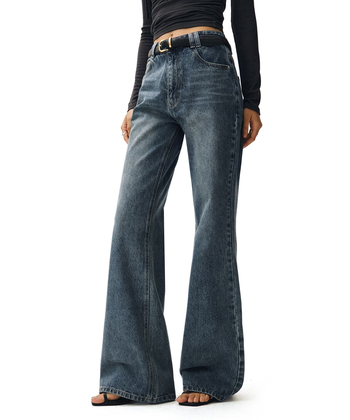 데케트 우먼(DECET WOMEN) Signature Semi Flared Jeans DCWPT002BlueB